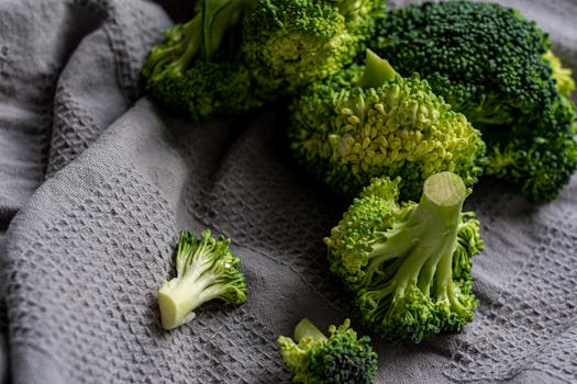 steaming broccoli vs boiling broccoli